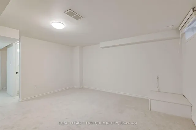 Additional property image - 176 Manitoba St Unit 7