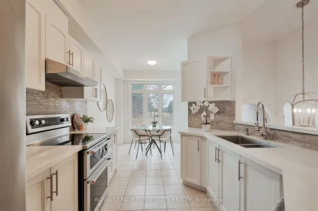 Additional property image - 176 Manitoba St Unit 7