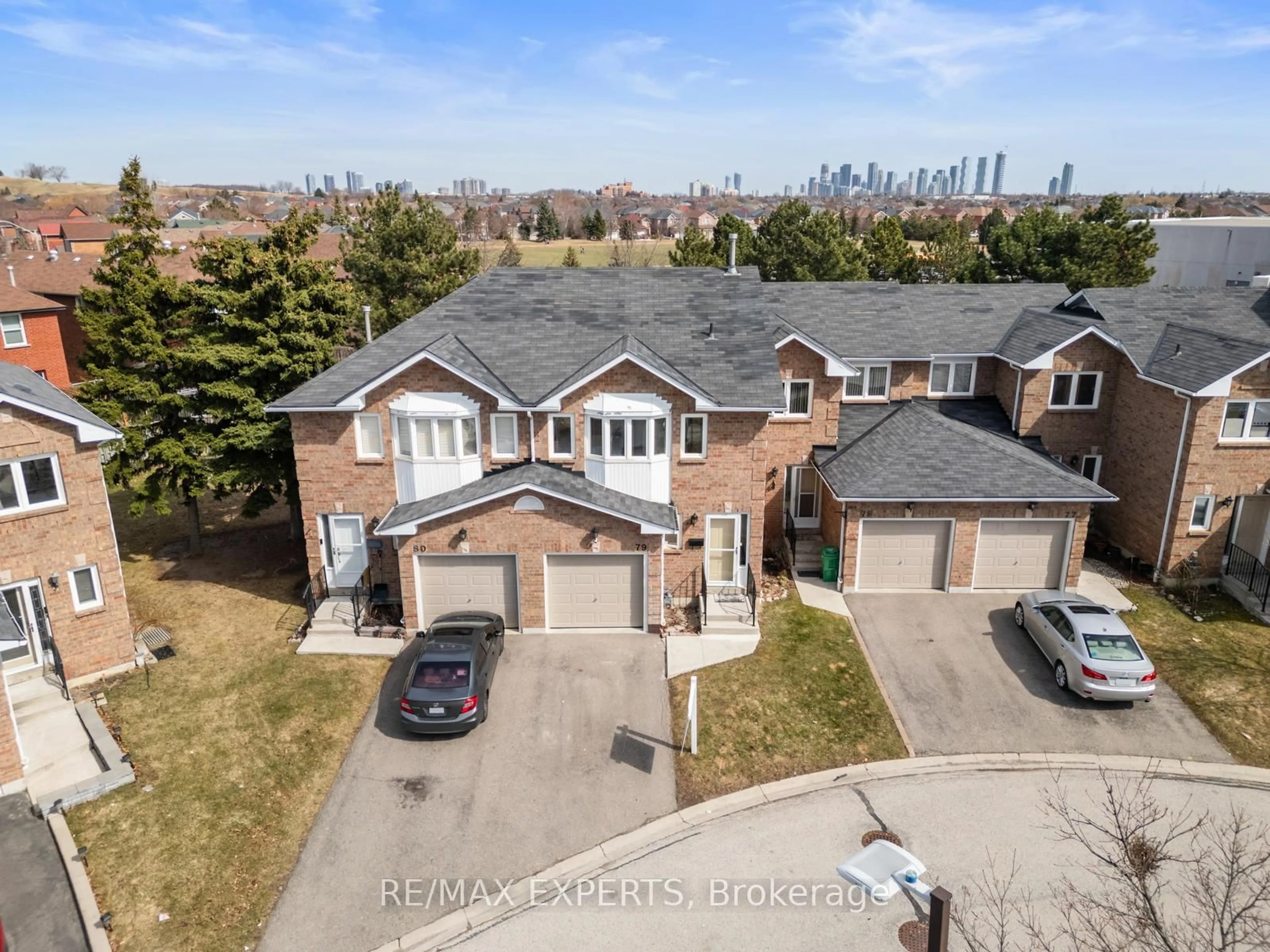 A pic from outside/outdoor area/front of a property/back of a property/a pic from drone, street for 1484 Torrington Dr #79, Mississauga Ontario L5V 1Y2