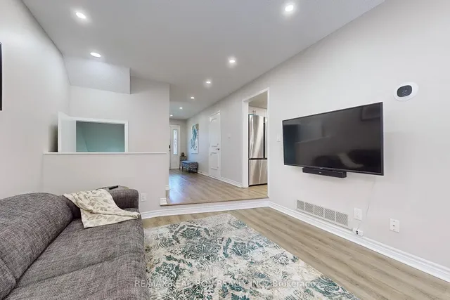 Additional property image - 5411 Lakeshore Blvd Unit 2