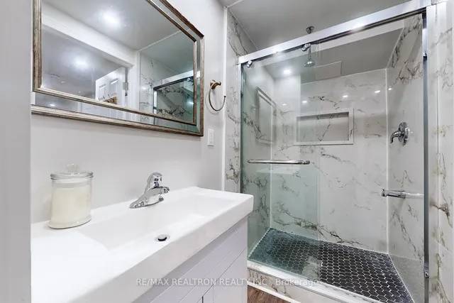 Additional property image - 5411 Lakeshore Blvd Unit 2