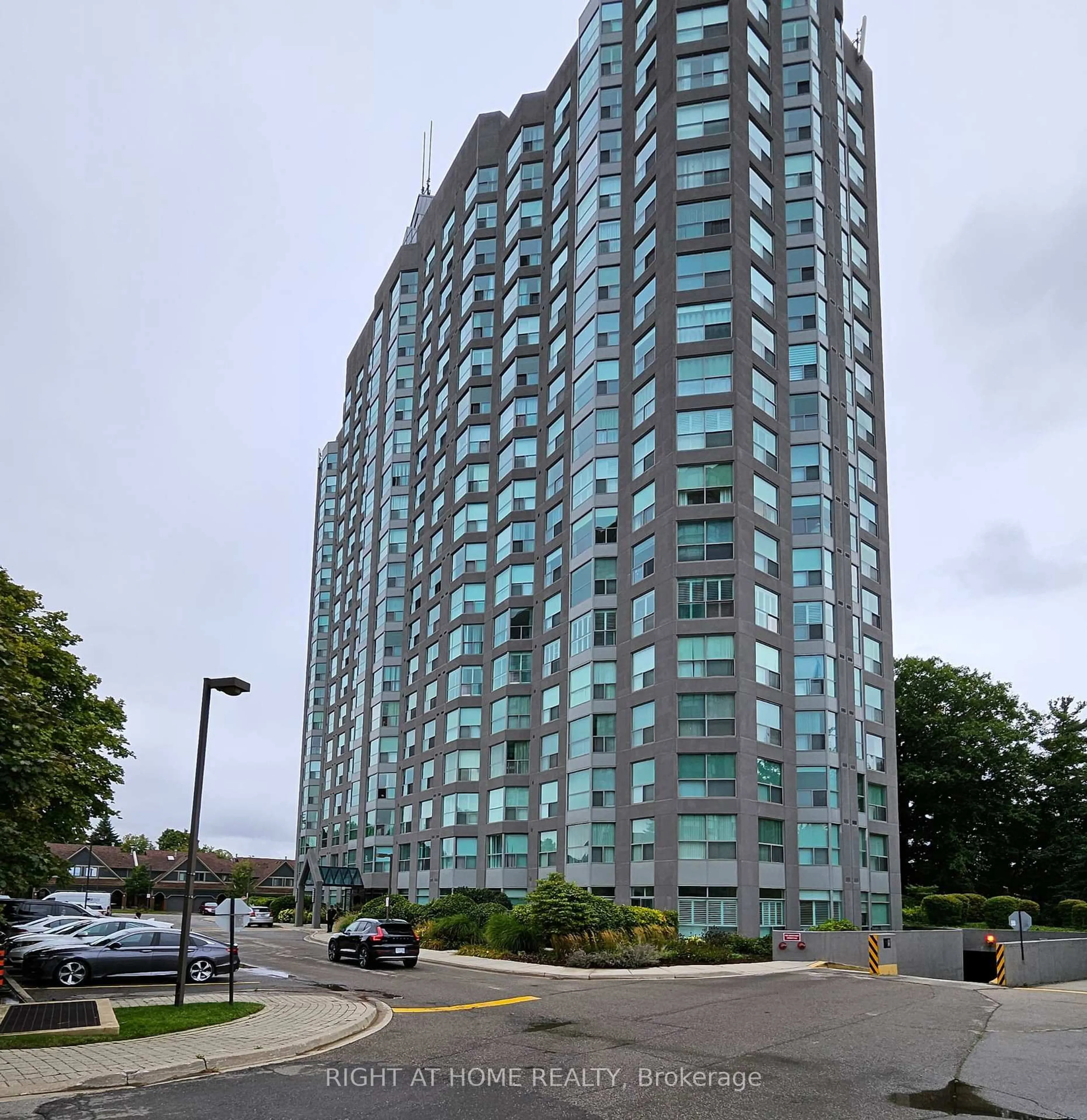 A pic from outside/outdoor area/front of a property/back of a property/a pic from drone, building for 2155 Burnhamthorpe Rd #908, Mississauga Ontario L5L 5P4