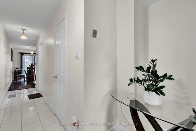 Additional property image - 91 Foster Cres Unit 91