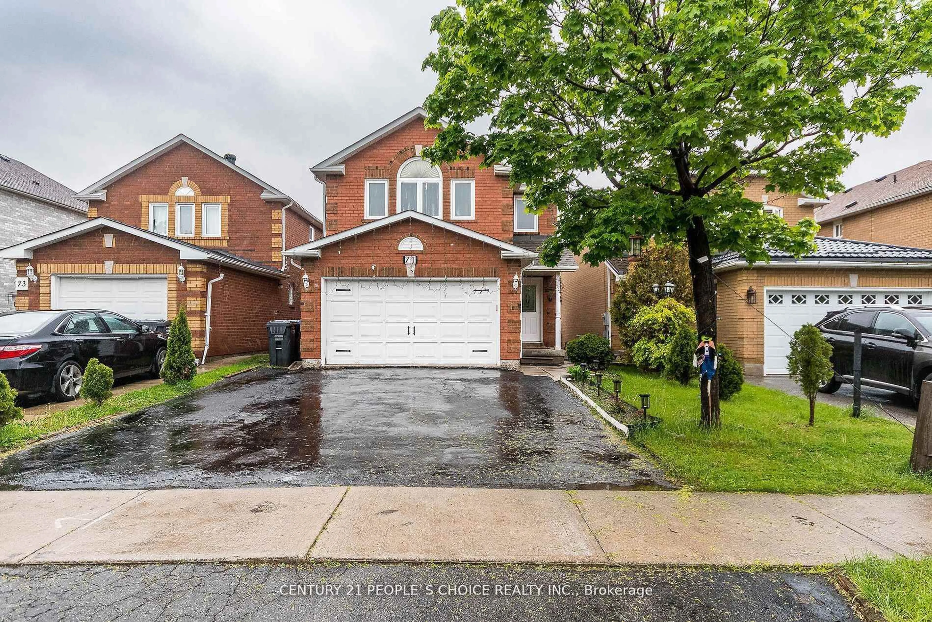 Home with brick exterior material, street for 71 Ravenscliffe Crt, Brampton Ontario L6X 4N9