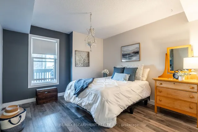 Additional property image - 2040 Cleaver Ave Unit 318