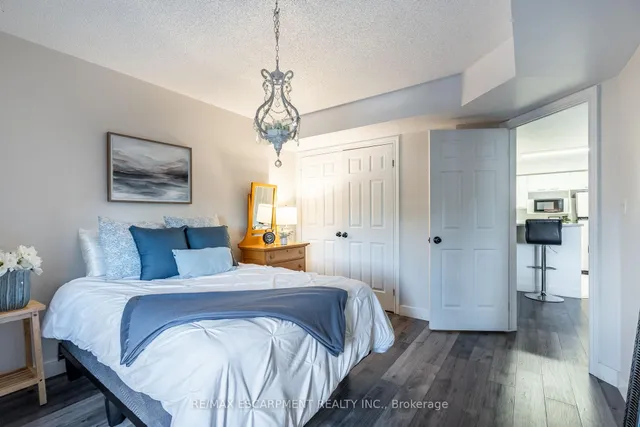 Additional property image - 2040 Cleaver Ave Unit 318