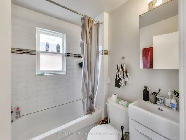 Additional property image - 197 Royal York Rd