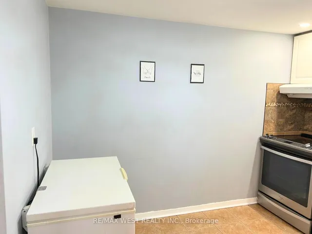Additional property image - 8 Lisa St Unit 2506