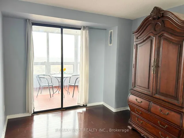 Additional property image - 8 Lisa St Unit 2506