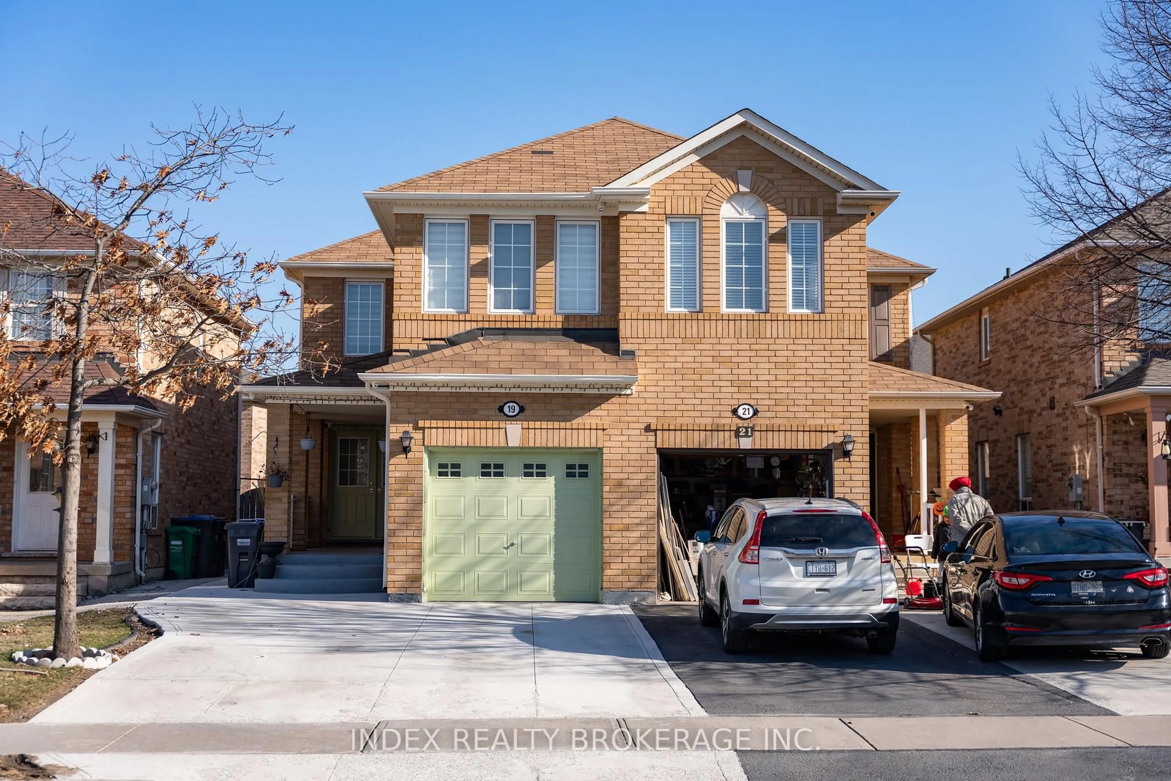 Home with brick exterior material, street for 19 Garibaldi Dr, Brampton Ontario L6X 4Y7