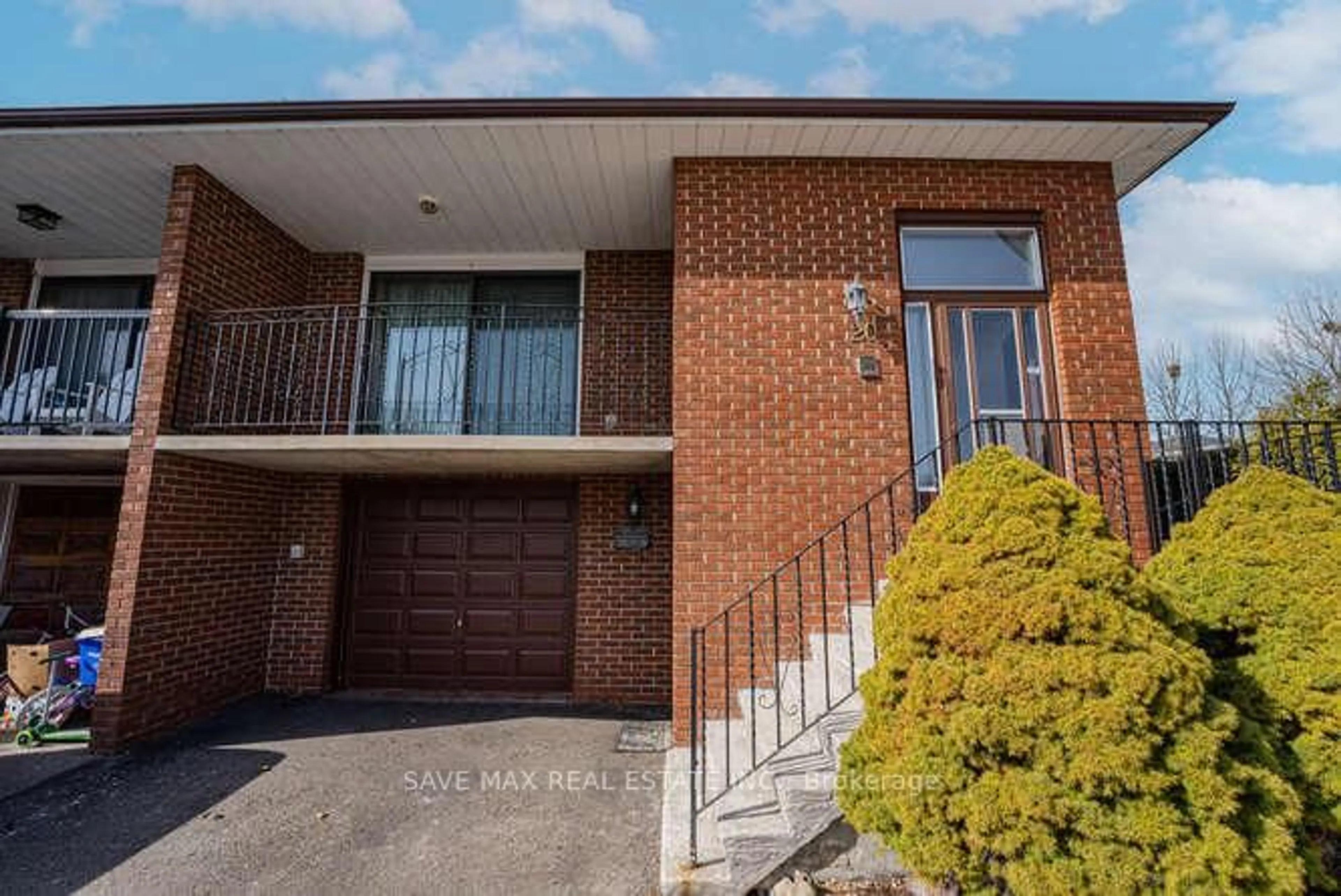 Home with brick exterior material, street for 20 Bramhall Crt, Brampton Ontario L6V 3L2