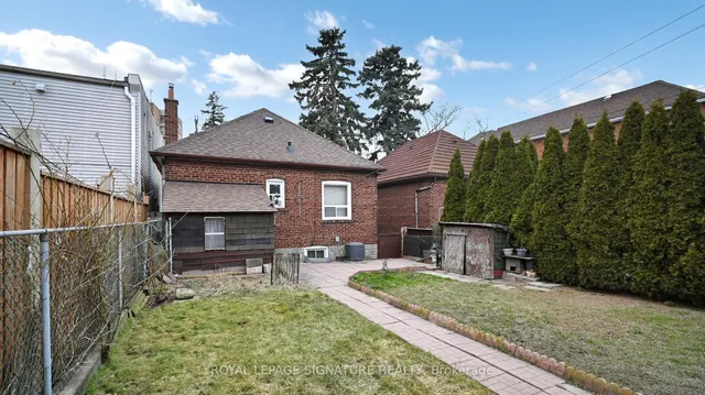Additional property image - 1625 Keele St