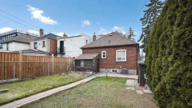 Additional property image - 1625 Keele St