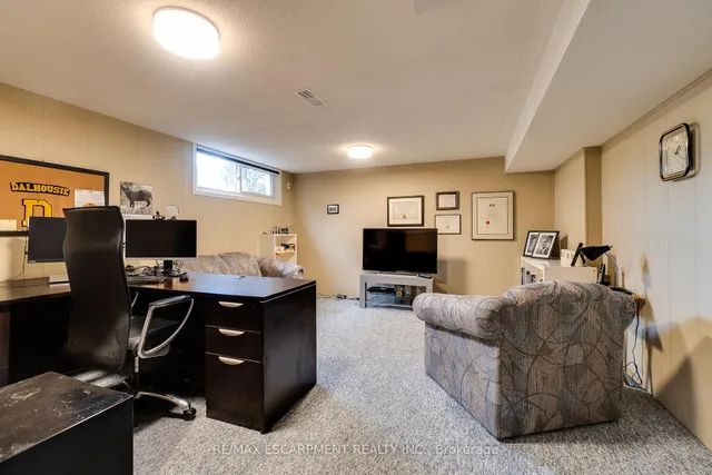 Additional property image - 1435 Alfred Cres