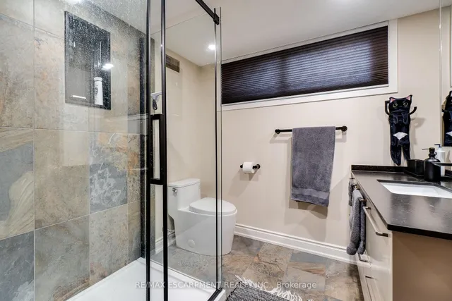 Additional property image - 1435 Alfred Cres