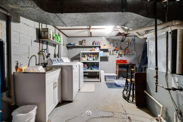 Additional property image - 1435 Alfred Cres