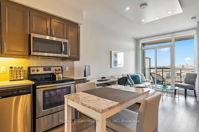 Additional property image - 15 Zorra St Unit 1608