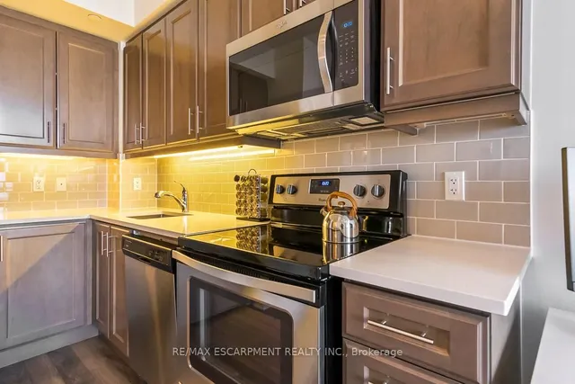 Additional property image - 15 Zorra St Unit 1608
