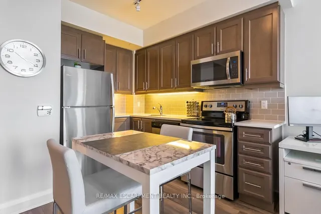 Additional property image - 15 Zorra St Unit 1608