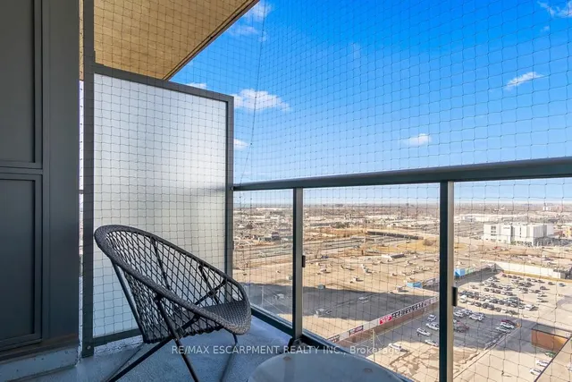 Additional property image - 15 Zorra St Unit 1608
