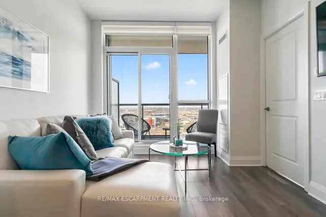 Additional property image - 15 Zorra St Unit 1608