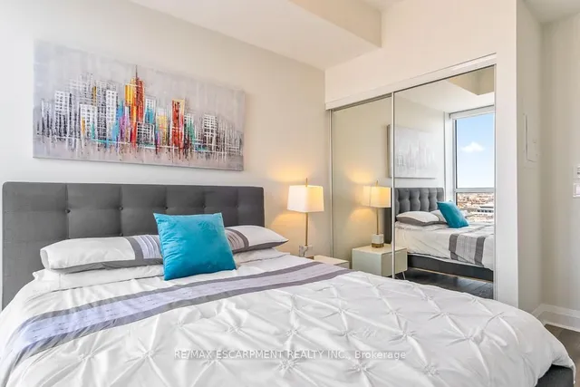 Additional property image - 15 Zorra St Unit 1608