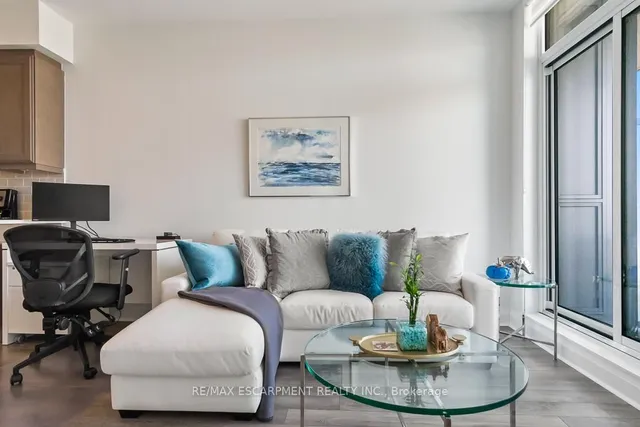 Additional property image - 15 Zorra St Unit 1608