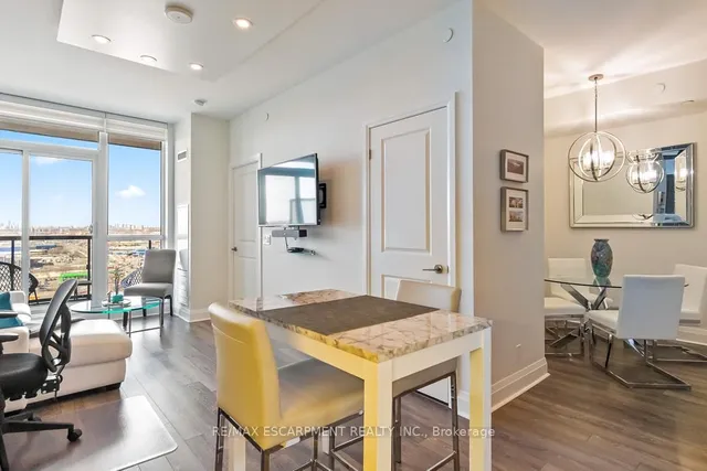Additional property image - 15 Zorra St Unit 1608