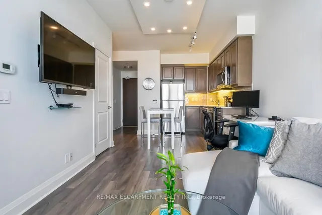 Additional property image - 15 Zorra St Unit 1608