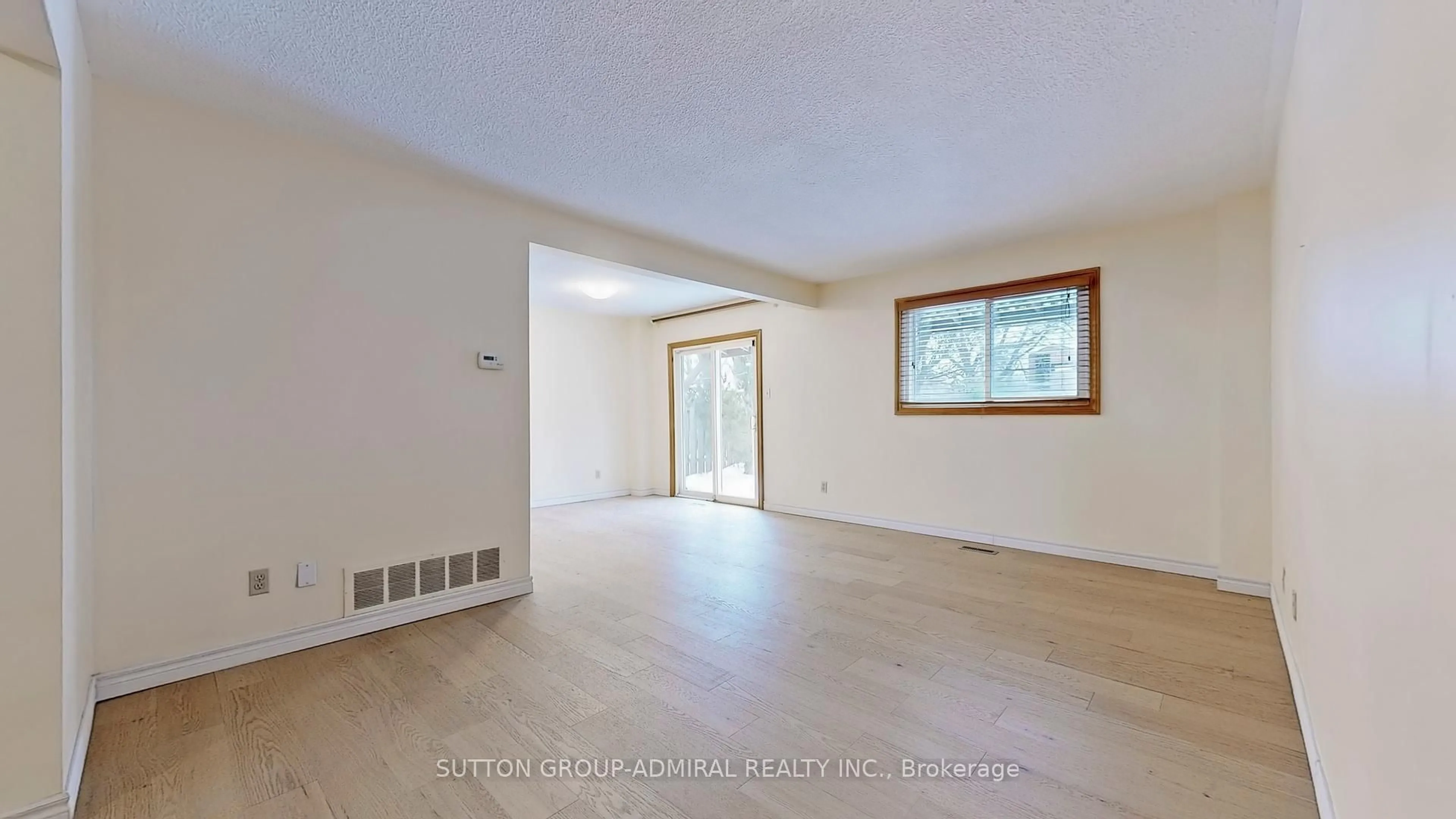 A pic of a room for 1707 Princelea Pl, Mississauga Ontario L5M 3R4