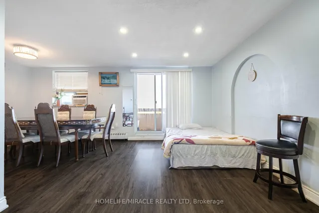 Additional property image - 3577 Derry Rd Unit 702