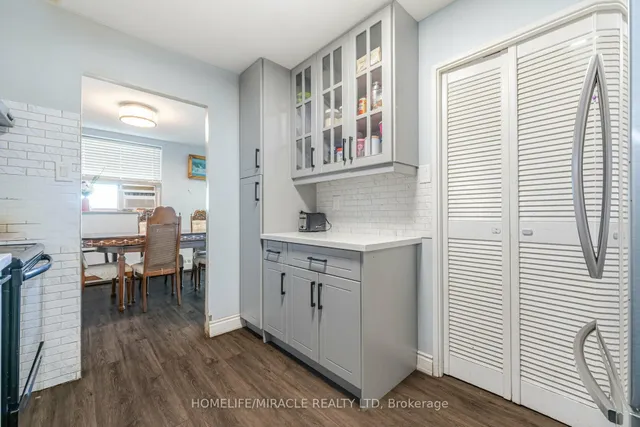 Additional property image - 3577 Derry Rd Unit 702