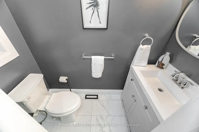 Additional property image - 1587 Dewberry Cres