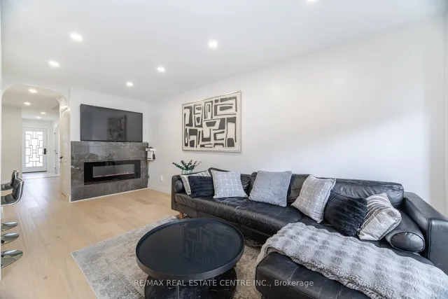 Additional property image - 1587 Dewberry Cres