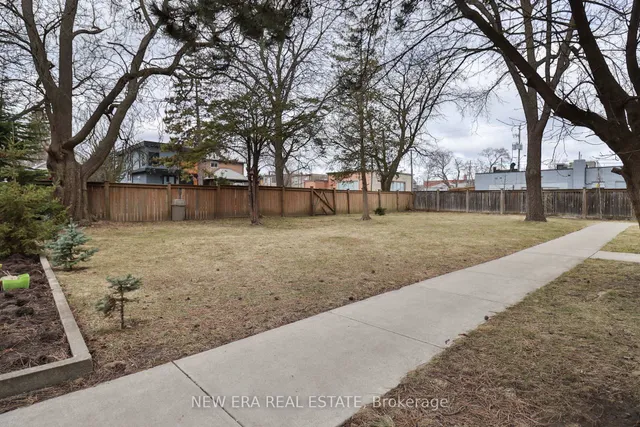 Additional property image - 3625 Lakeshore Blvd Unit 108