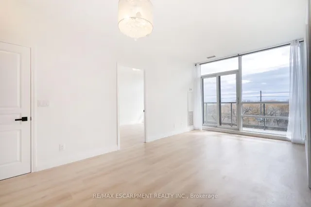 Additional property image - 2230 Lake shore Blvd Unit 303