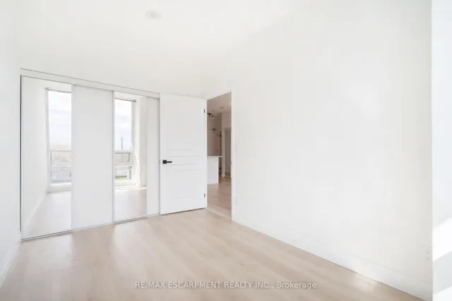 Additional property image - 2230 Lake shore Blvd Unit 303