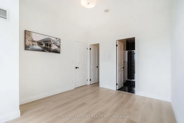 Additional property image - 2230 Lake shore Blvd Unit 303