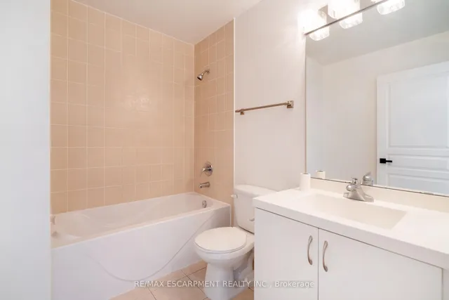Additional property image - 2230 Lake shore Blvd Unit 303