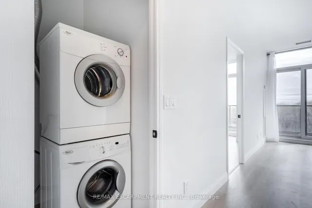 Additional property image - 2230 Lake shore Blvd Unit 303
