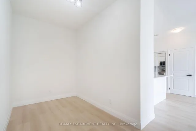 Additional property image - 2230 Lake shore Blvd Unit 303