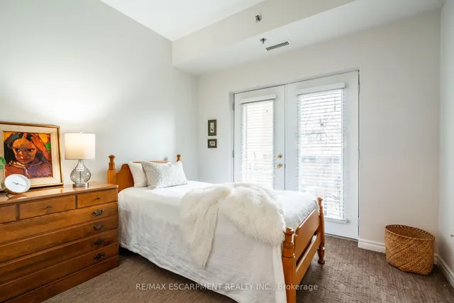 Additional property image - 391 Plains Rd Unit 301