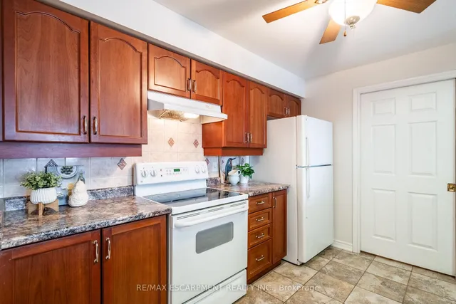 Additional property image - 391 Plains Rd Unit 301