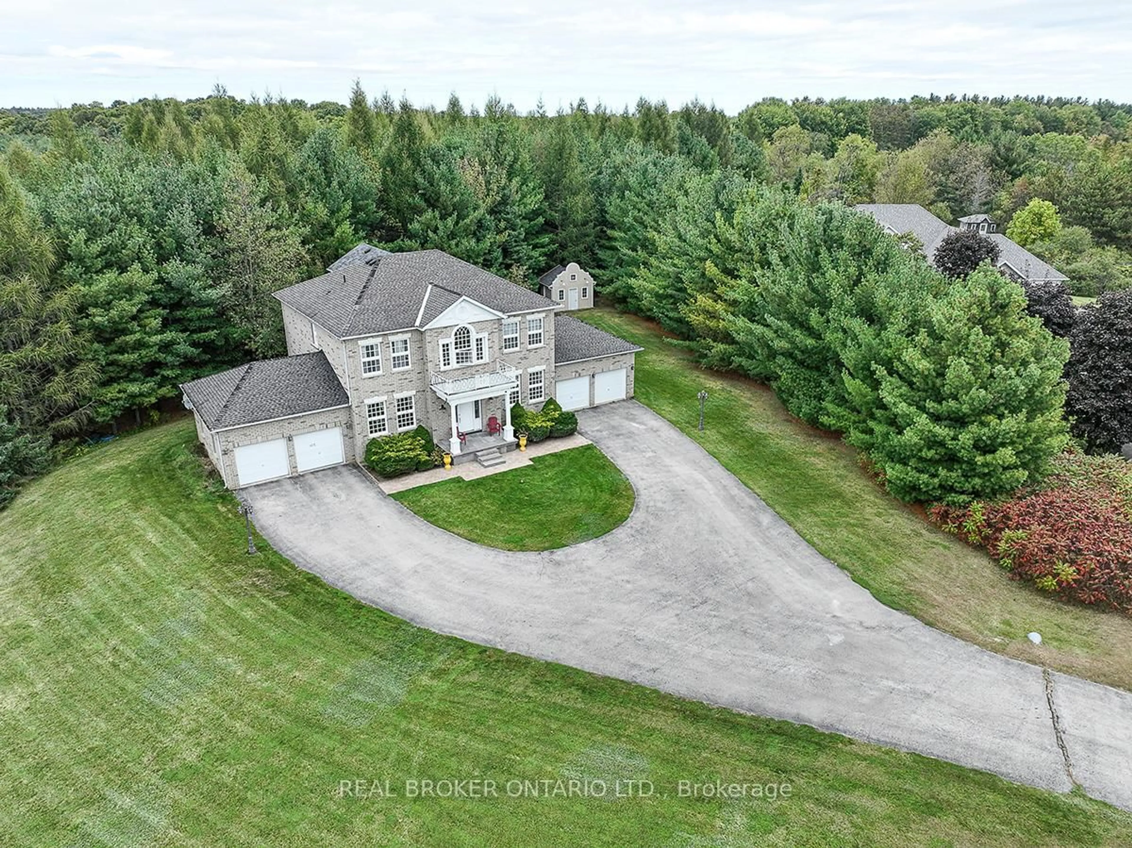 A pic from outside/outdoor area/front of a property/back of a property/a pic from drone, unknown for 10 Costner Pl, Caledon Ontario L7E 0C7