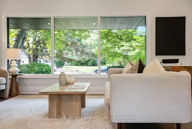 Additional property image - 307 South Crt