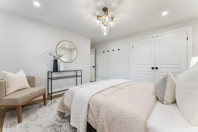 Additional property image - 307 South Crt