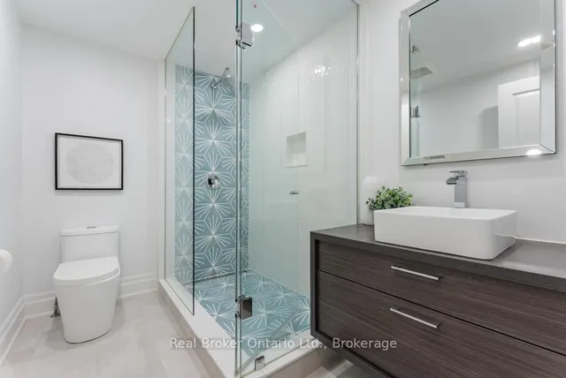 Additional property image - 307 South Crt