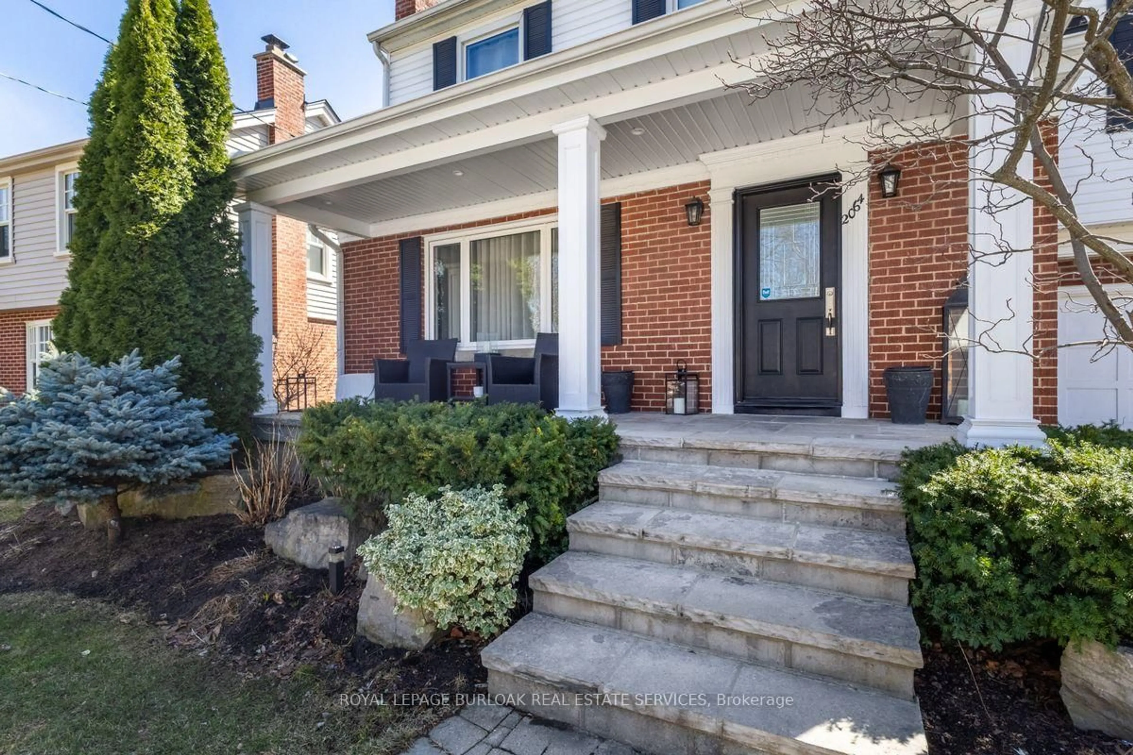 Home with brick exterior material, street for 2064 Wellington Ave, Burlington Ontario L7R 1P3