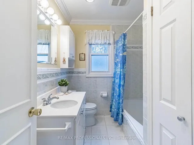 Additional image 18 of 17 Duncairn Dr
