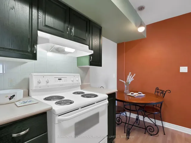 Additional property image - 10 Dayspring Circ Unit 707